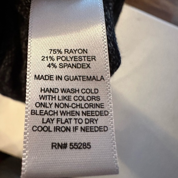 Express size small high low V-neck soft lightweight sweater - Picture 8 of 8